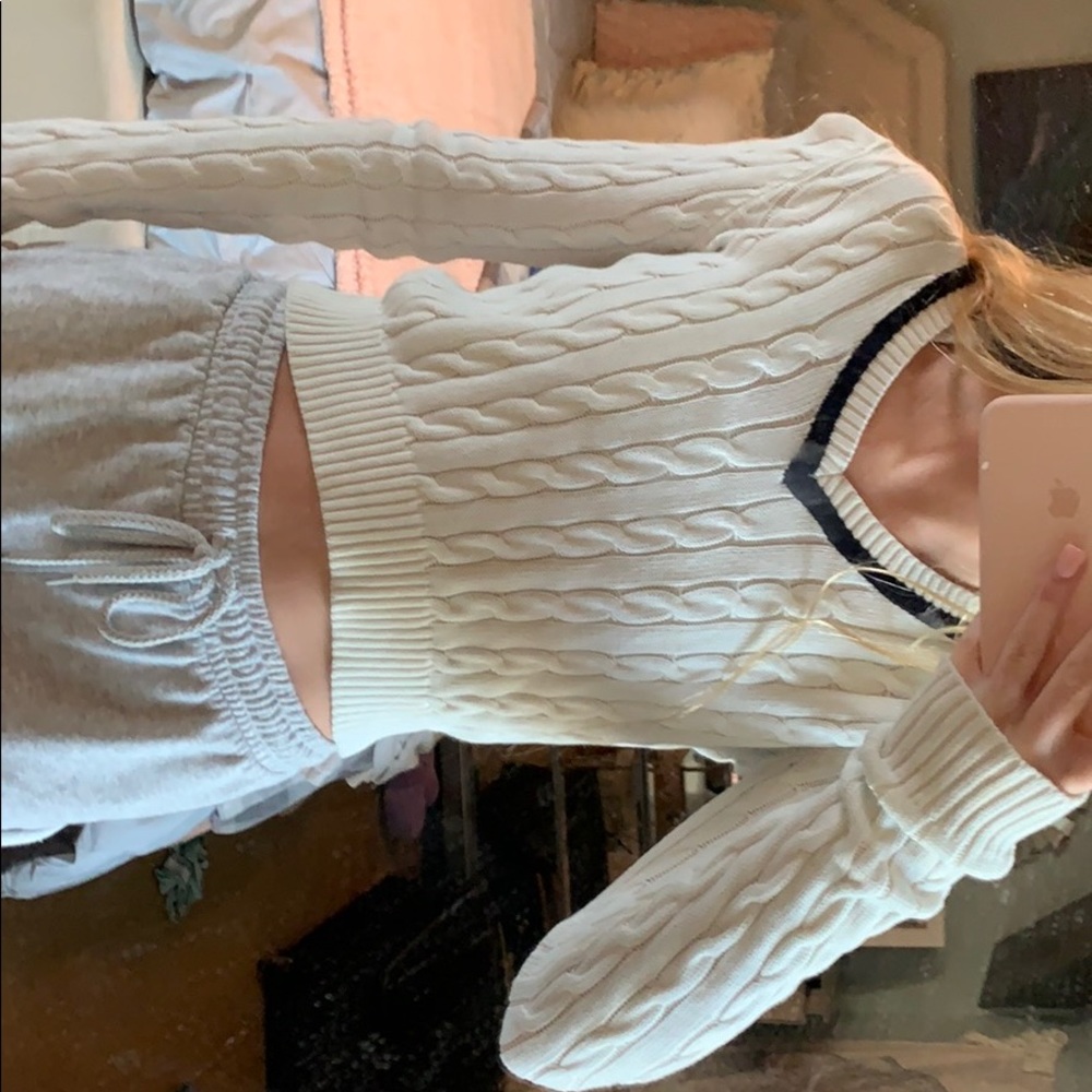 Brandy Melville cropped sweater